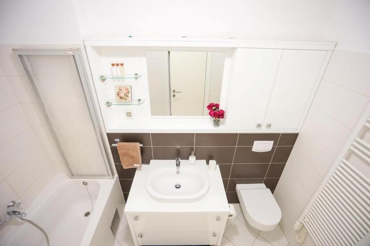 Apartment Zara White Екстер'єр фото